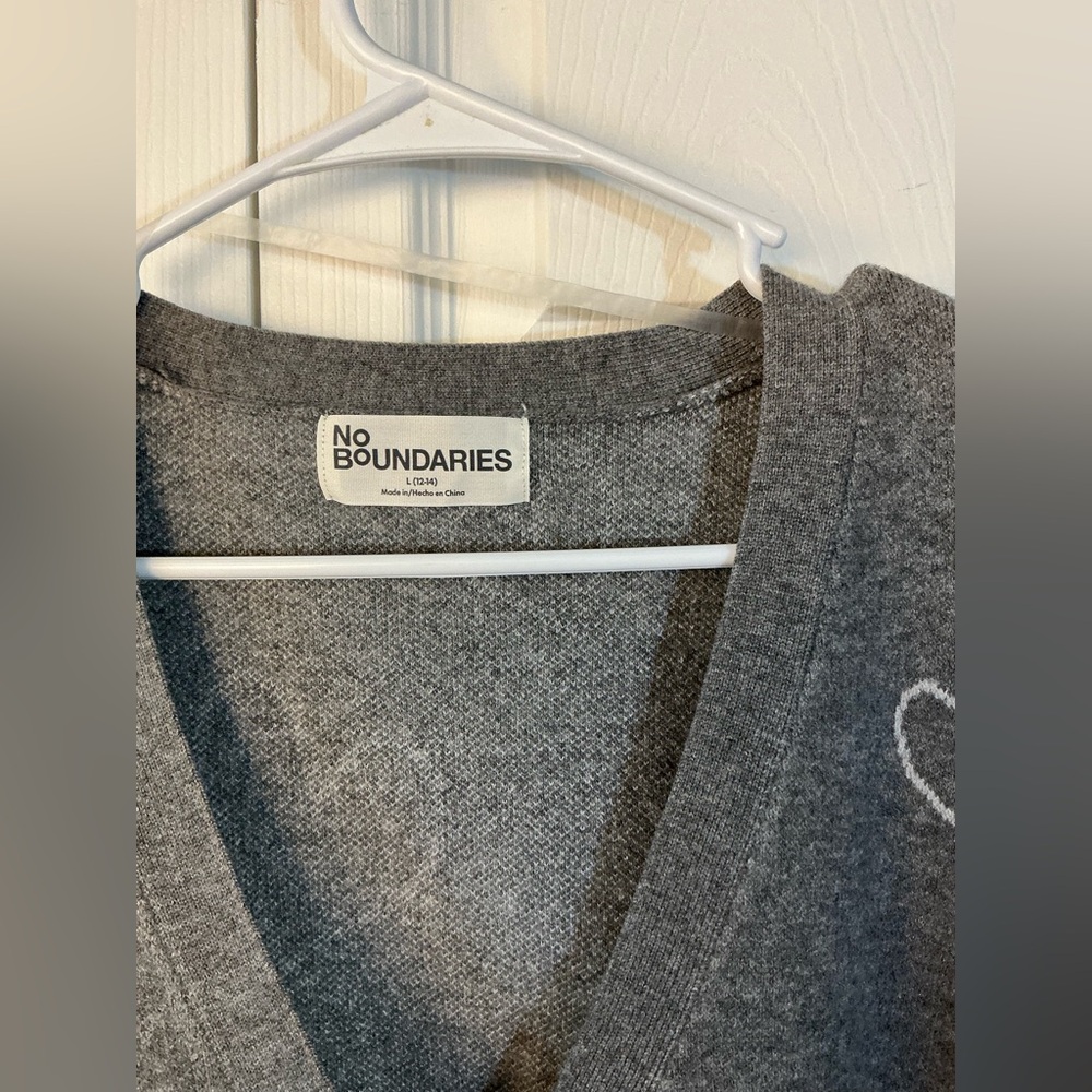 Whimsical gray cardigan sweater🩷 - Picture 4 of 4
